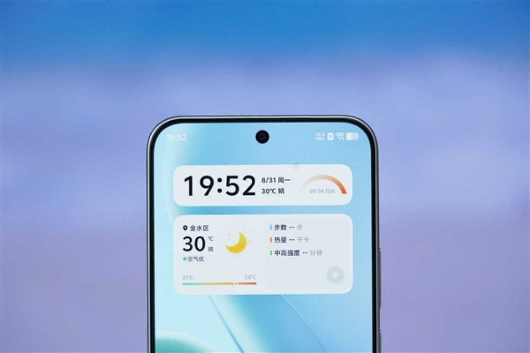 iQOO首款万毫安时手机!Z11S图赏