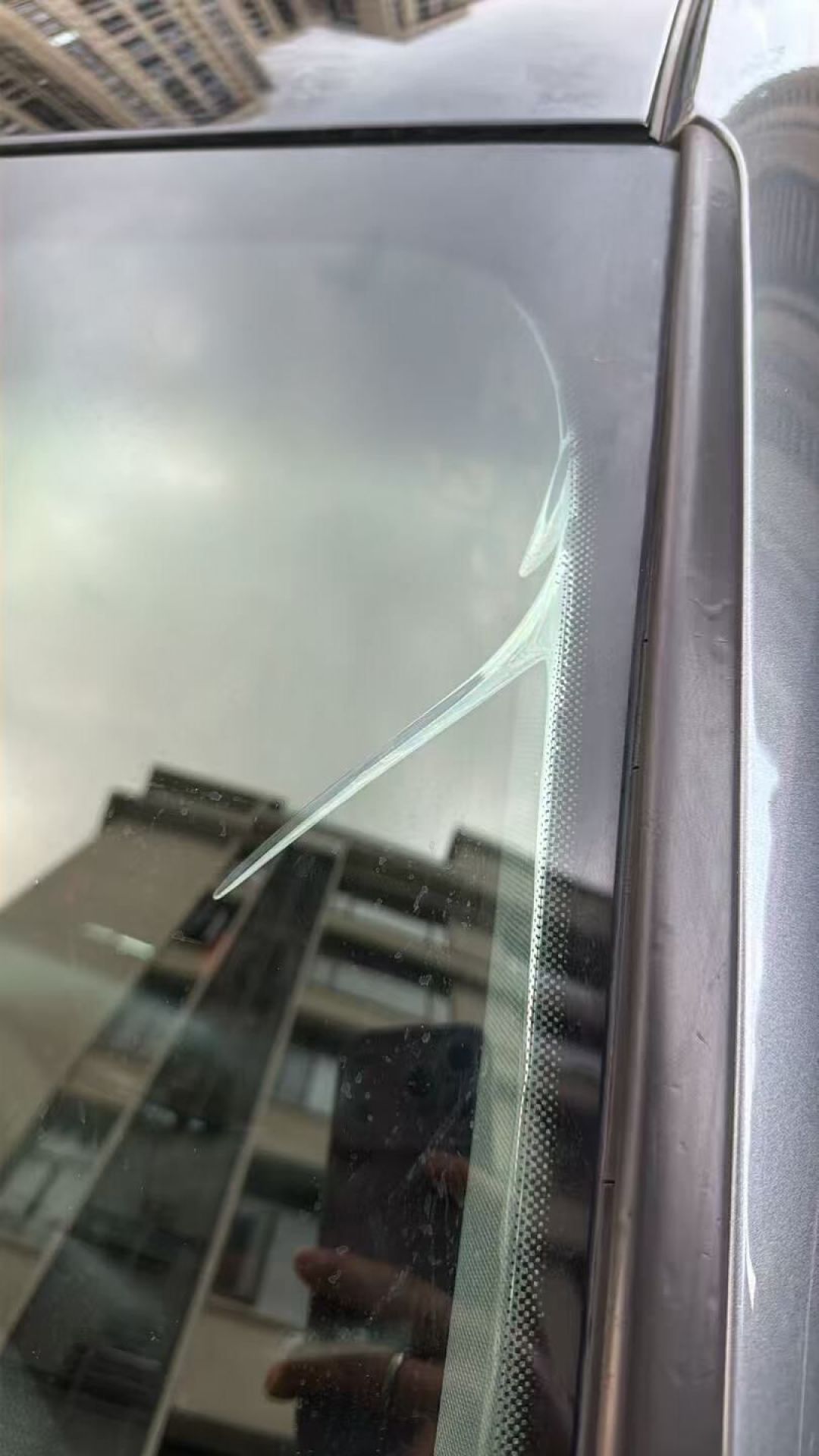 山由全车