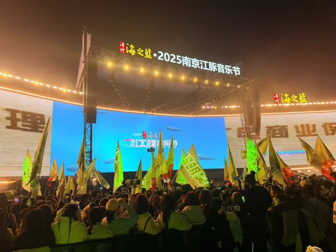 10.5延了、10.4保住:国庆档首个“单日延期”落在江豚,10.5持票人别拖过9月21日12点