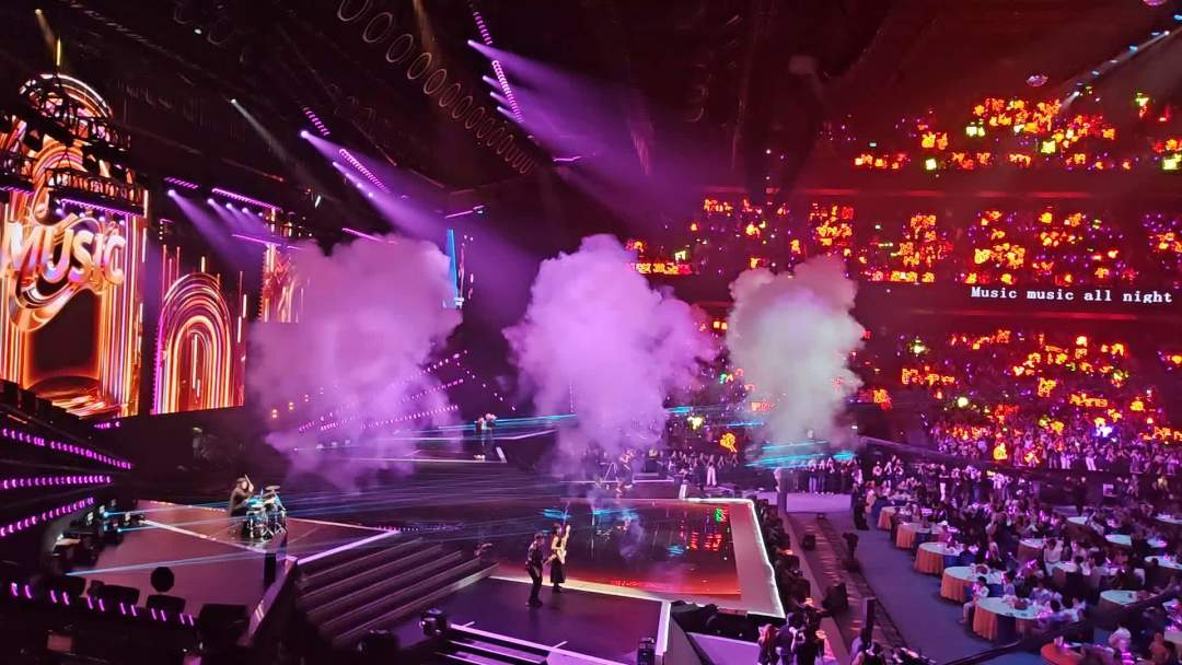 中秋这6天,抢不到票的歌手正在“白演”:4台晚会已定档、3台挤在中秋当晚,先收好这张观演日历再定闹钟