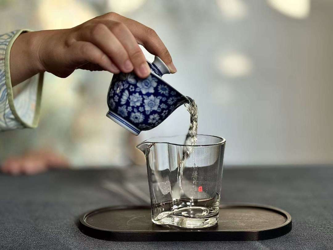 距中秋11天,茶桌的