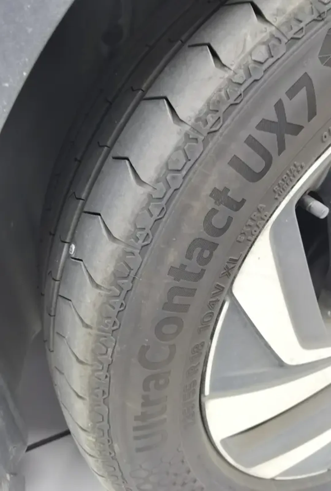 第一批UX7车主已经开到1.7万公里: