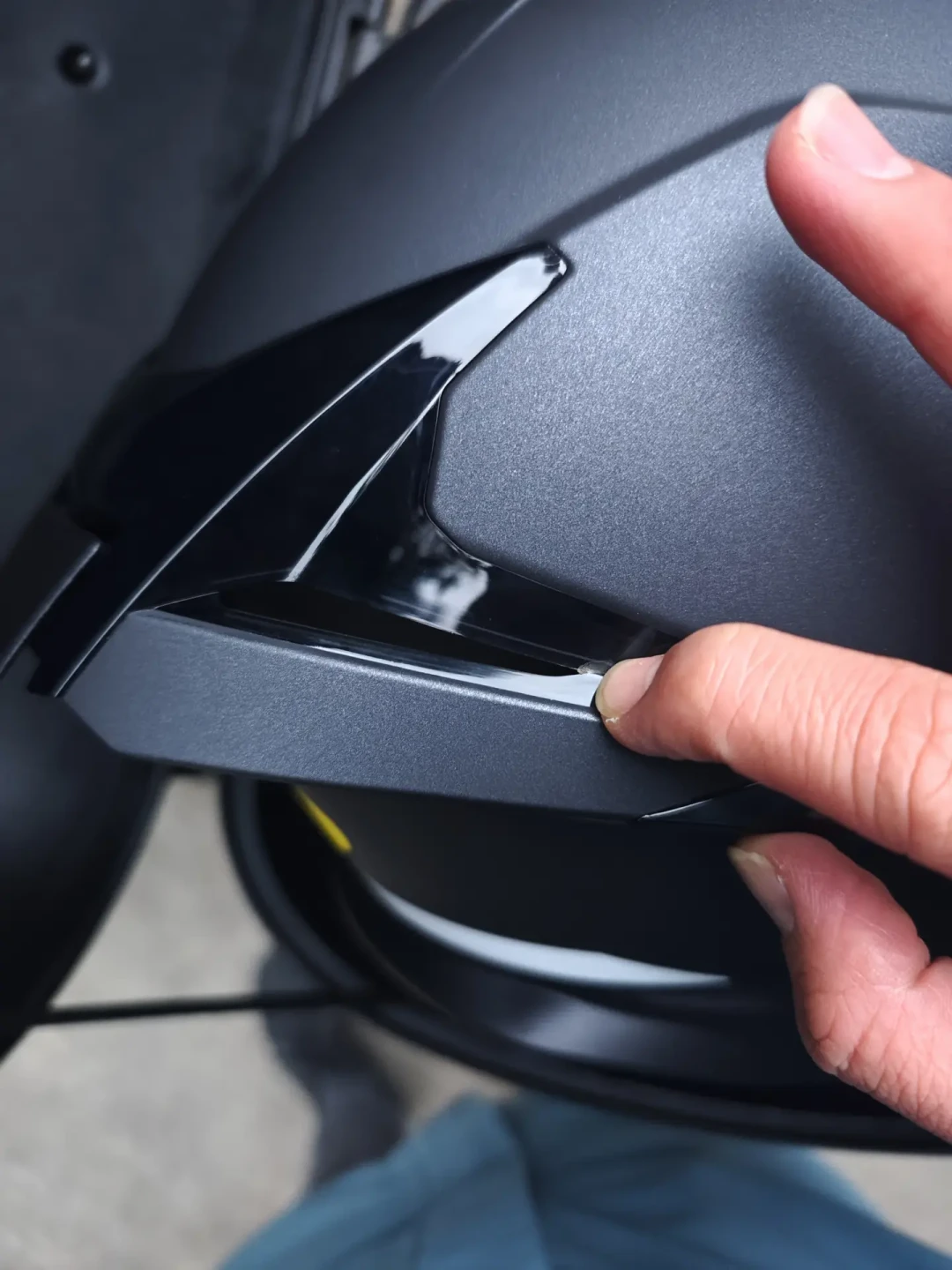 又被顶起来的