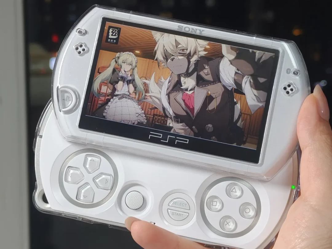 PSP3爆料续航3-5小时：被炒到600块的PSPgo，早被魔改党修成了另一台机器