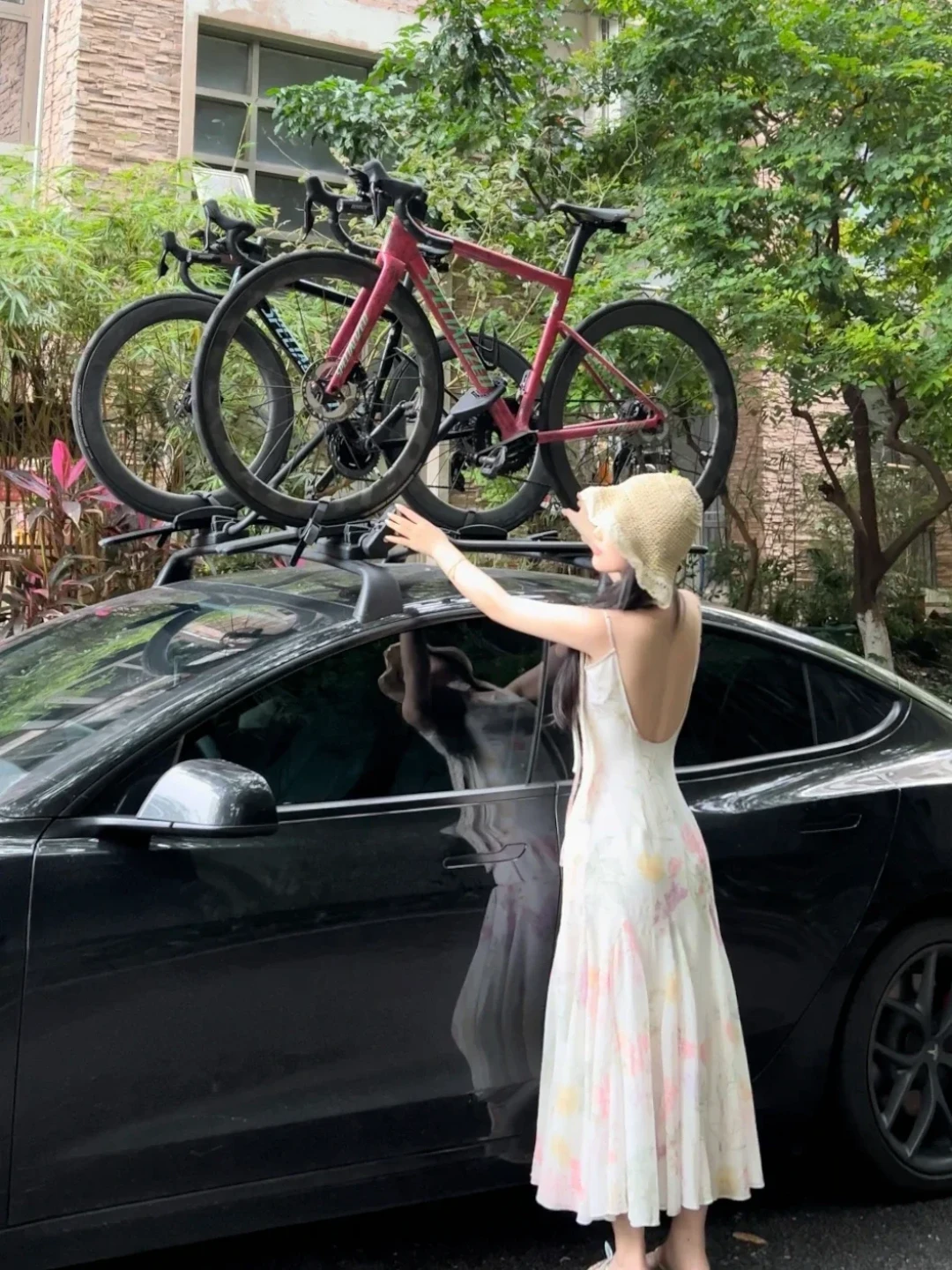 折叠车买回来了却上不了车?中秋前4+2装车帖吵翻:我把全网遮挡号牌举报帖、899对3309比价帖和后备箱实测帖翻完了,3条路、1本合规账、4种人、4条红线理清了