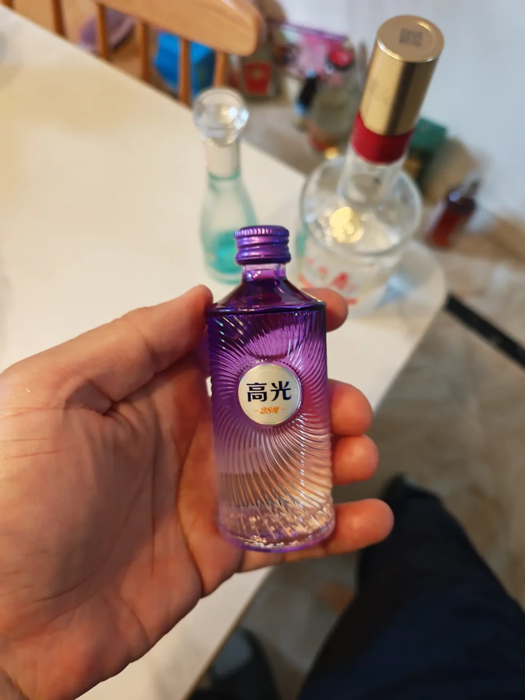 泸州老窖把白酒装进罐头卖26.8元:先别急着