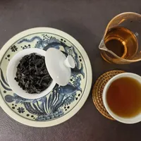 岩茶"崩盘"这一年，上市窗口也到了：我把4组2026成本账、6位博主的退火表和7档价签摆齐，理清3个真话、4套话术和4类人的动作