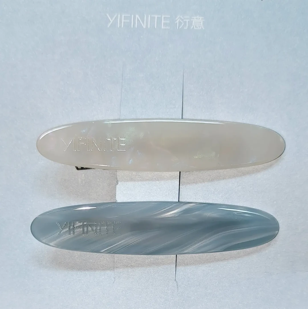 至本藏了四年的彩妆副牌,这个月突然开始刷脸:光环能不能平移,先看这份口碑地图