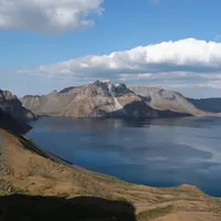 今年国庆长白山，抢票从9月18号晚上6点开始：北坡那25块能退、西坡有余票、南坡买了进不去