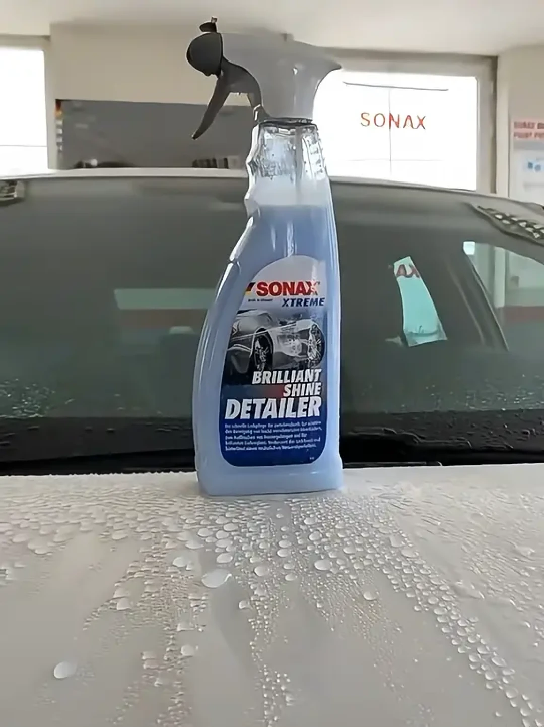 雨痕别留到擦不掉才想起打蜡:蜡层就是替漆面挨打的牺牲层,SONAX蜡线四瓶的持久、工时与翻车三笔账,国庆自驾前算清