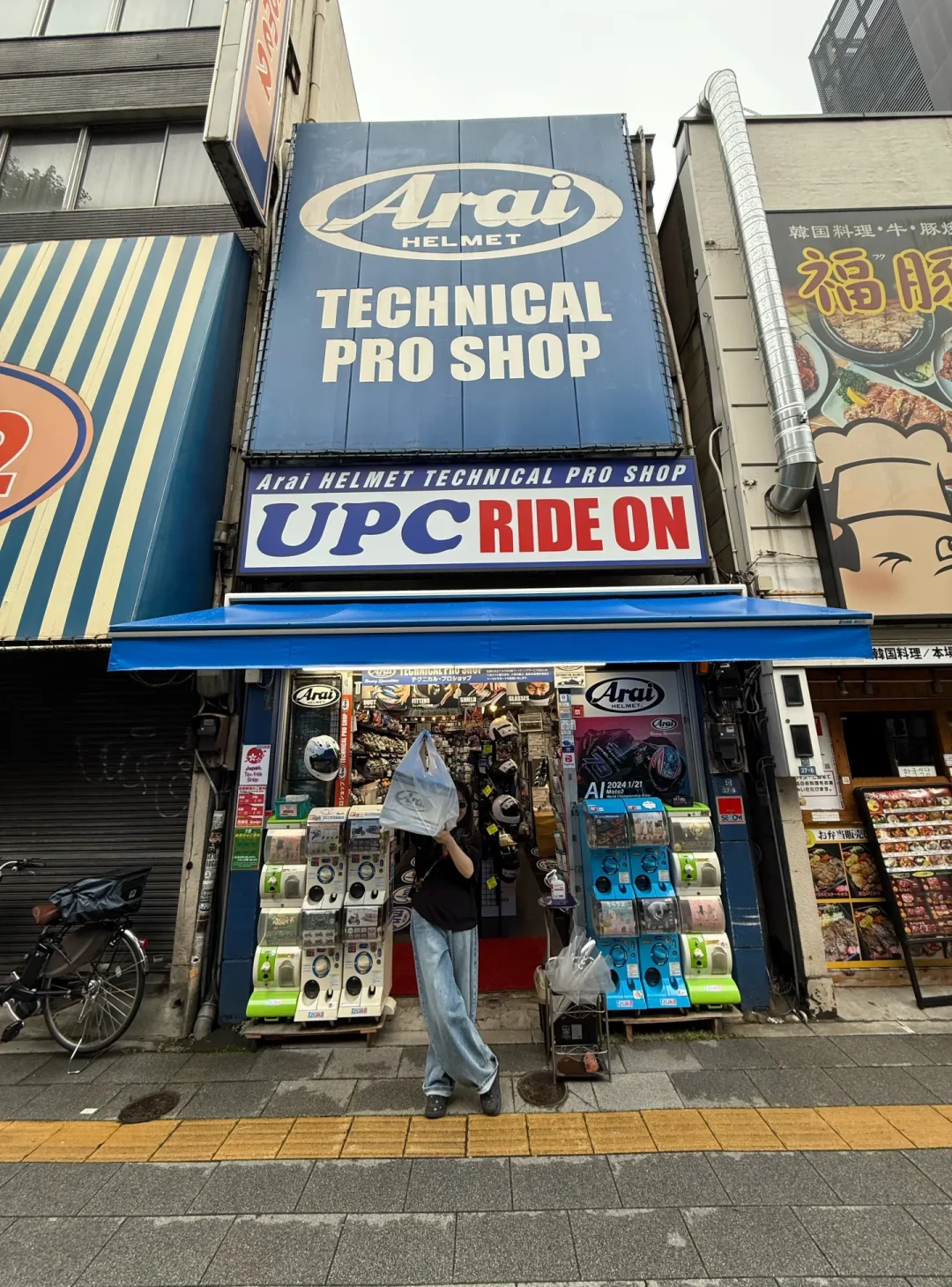 东京免税58050円、韩国XL断码、大阪神店停发现货:对完20条出境背盔笔记,Arai就一句话:买盔别买版画