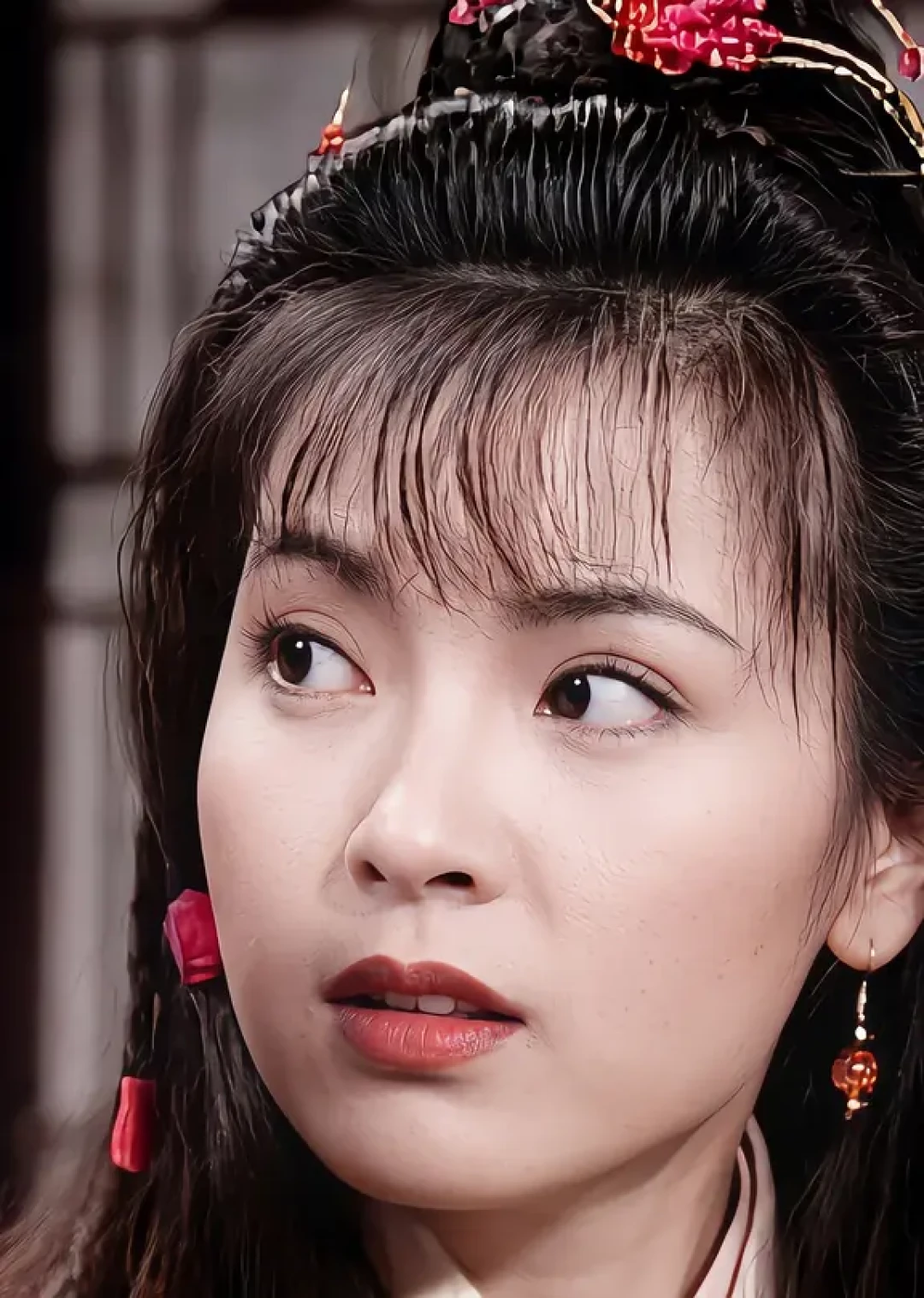 五个月，小龙女被扣了三顶帽子：同人里是恶女、评论区里是不洁者、外传里是背景板——我拿原著对了一遍