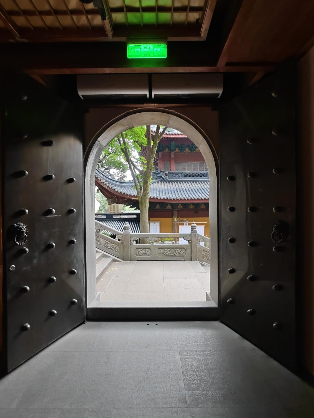 手串断了怎么办?愿望成了怎么还?灵隐免票后第一个“还愿季”,回寺前先把下半场看完