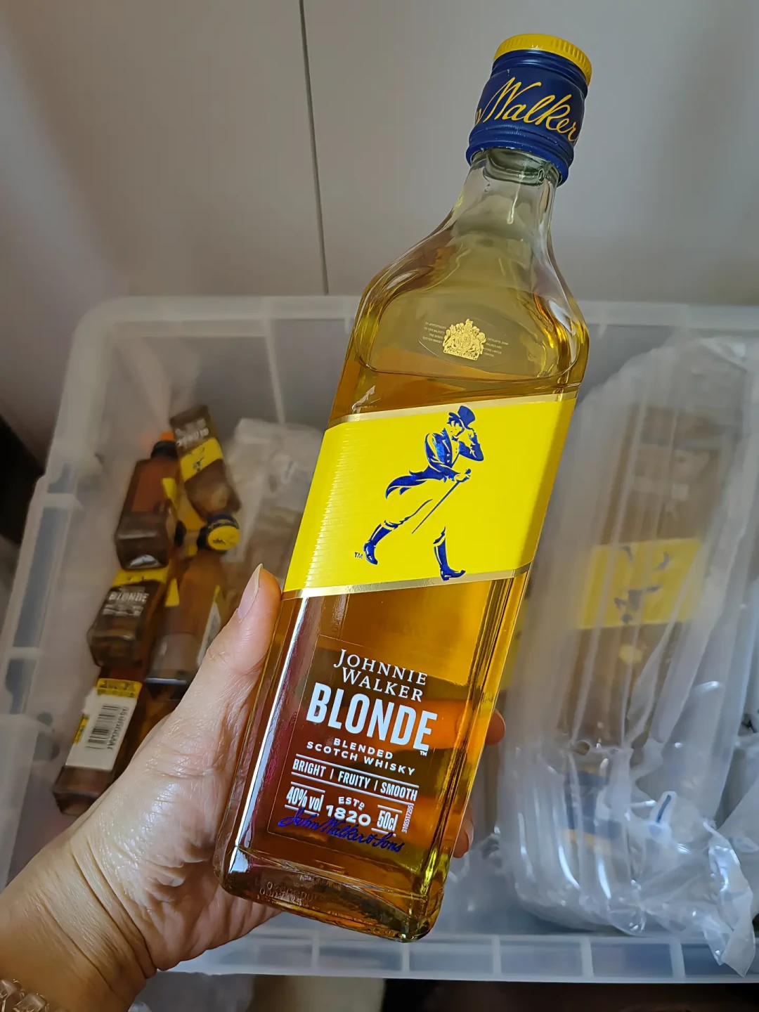 元气森林调酒局里调的这瓶尊尼获加:骂