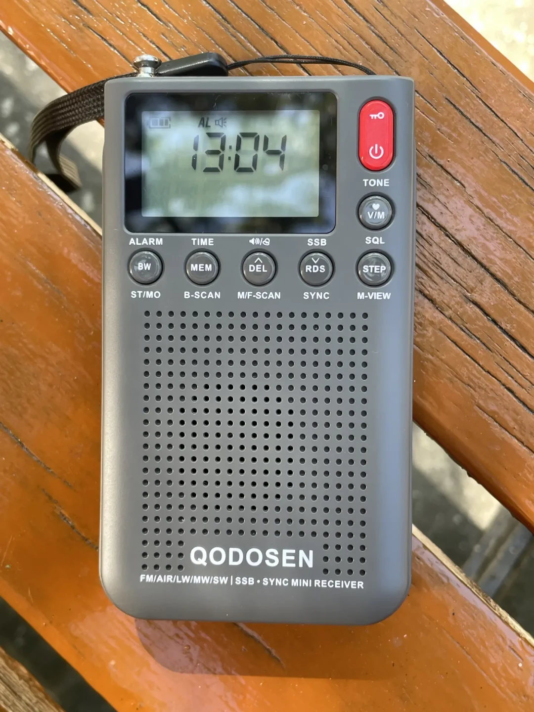 360元收音机收到火腿通联:科多笙001这波新玩法被实测刷屏,但同周冒出的三个坑得先避开