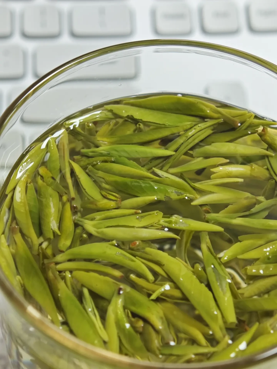 张一元不止花茶,但你别乱买:翻完今年60多条门店自报价和评论,绿茶档现在最尴尬,红茶档反而赢麻了