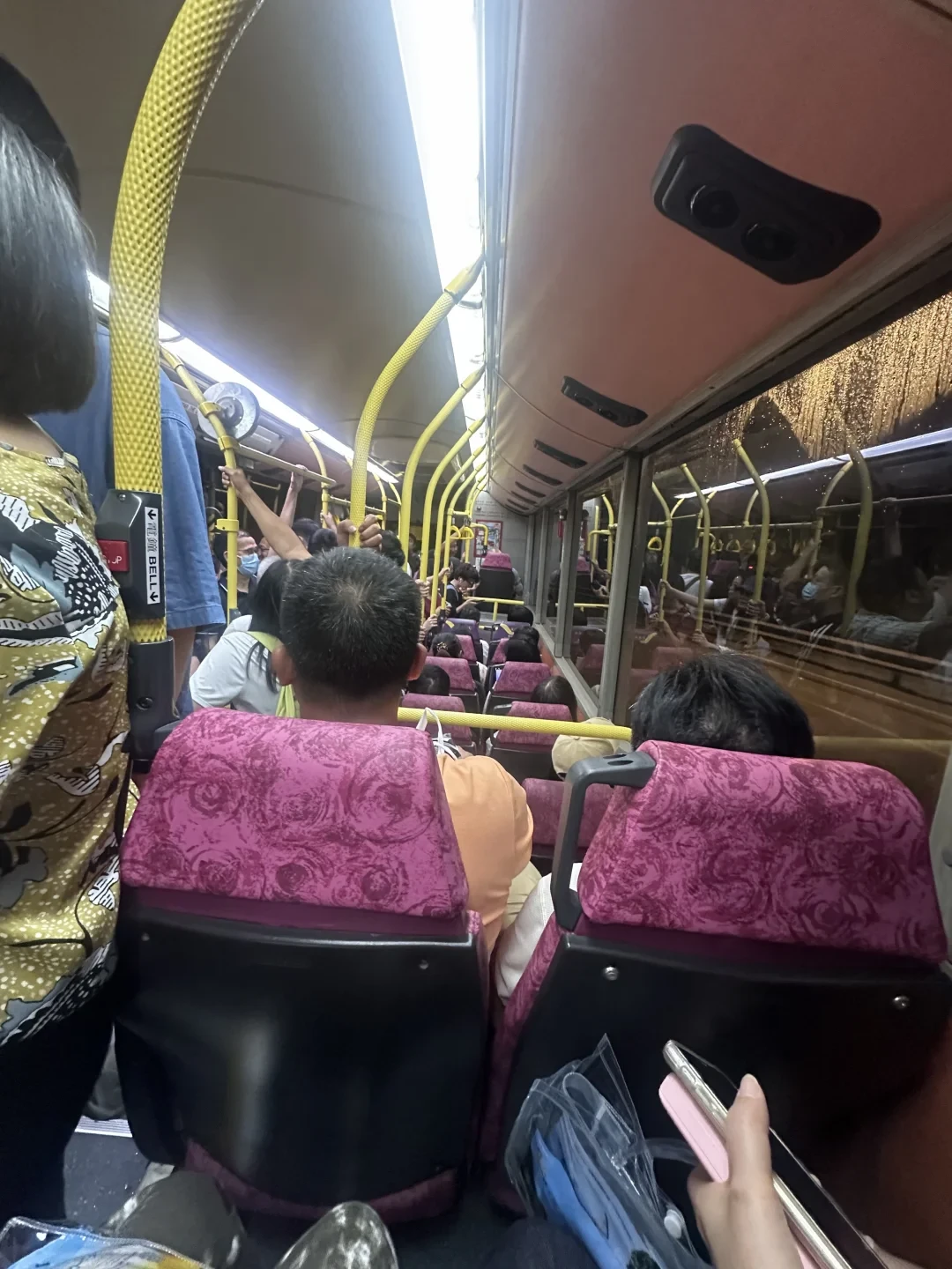 登记抽签前，先把跨年场的溢价算完：刘德华红馆跨境观演预算表