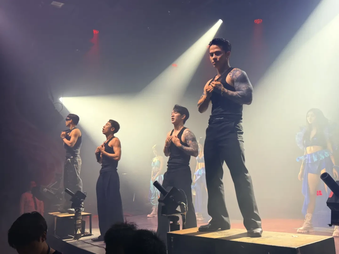 第一次去Livehouse前,没人告诉你会在场馆里撞上什么