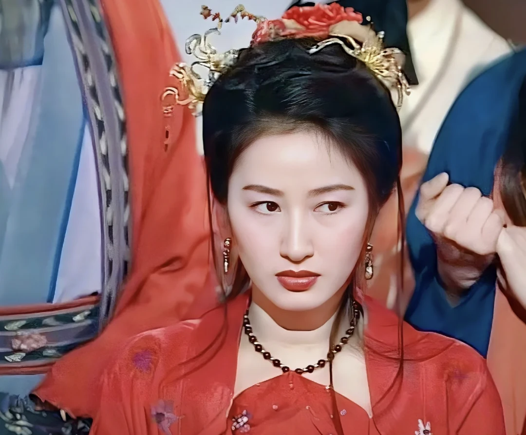 TVB视后29年又吵“水后”:首届视后关咏荷,吵她的方向从来不是这奖配不配