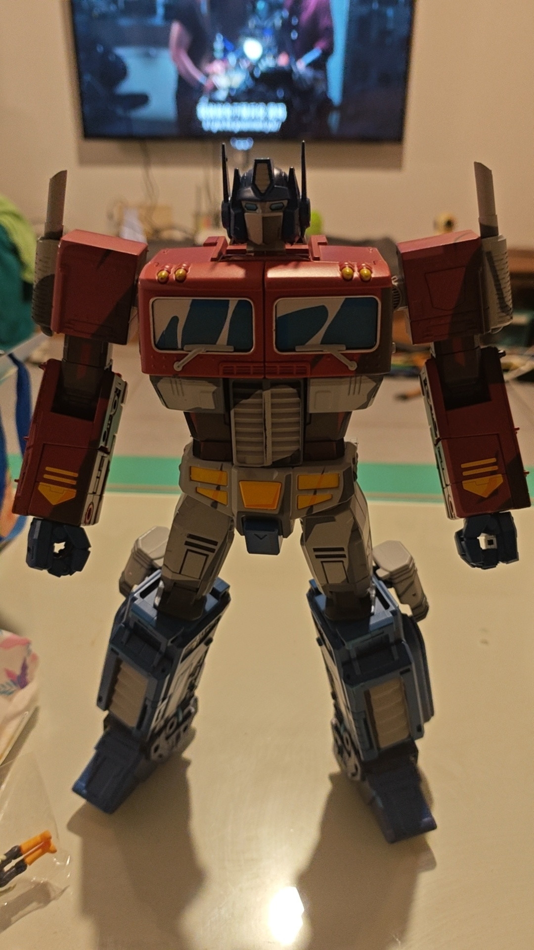 库伦的最后一声“擎天柱”9月17日开映:12分钟遗作短片、三地窗口和三条假消息,一次捋清
