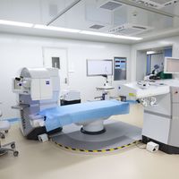 蔡司机器人全飞秒Pro被面诊台密集推销：官方15万例、三档报价单和几十篇真实帖子对完账，多花的一万块到底买了什么？