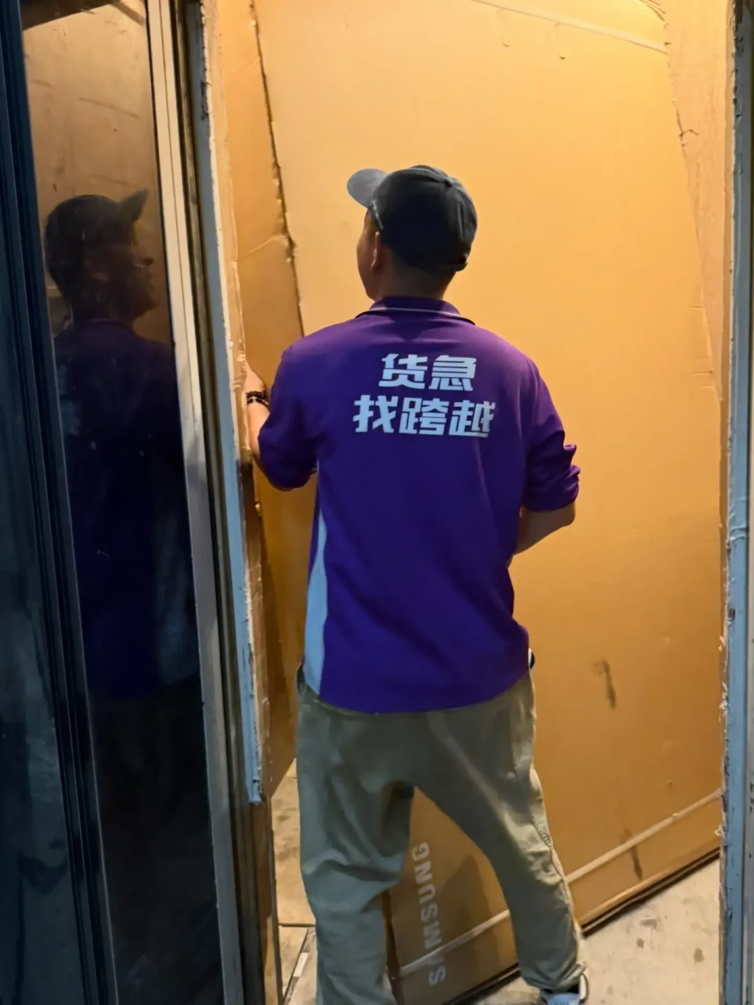 补贴后5300的98寸，先过电梯门这一关：巨幕入户三道坎，9月真实案例全在这