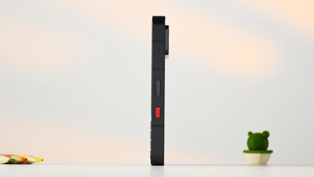国行Titan 2 Elite第一波到货：吵完3699，键盘党开始算输入法、贴膜和方屏这五笔账