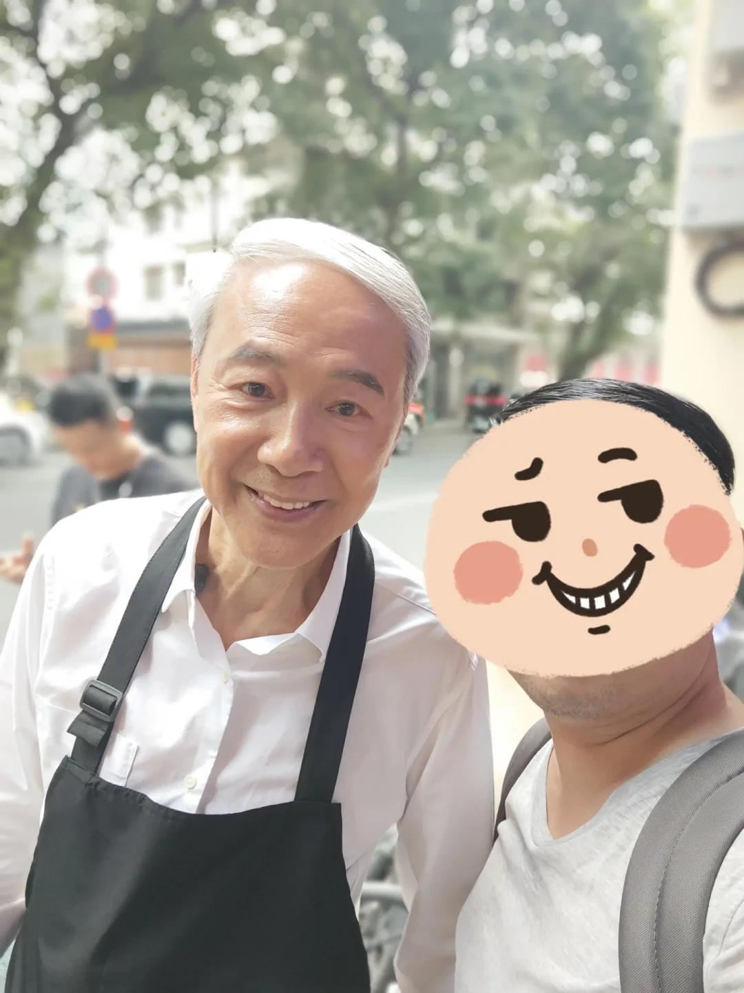 王晶带着关秀媚在广州茶记拍短剧:一天十几条偶遇帖,片名到现在没公布,港片党要不要去蹲?