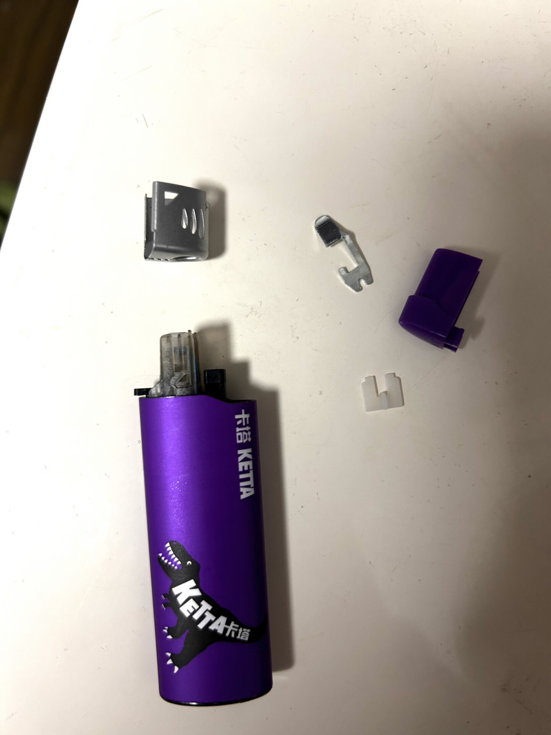 气满却打不着:维修铺的拆解视频和157条吐槽评论区,已经把火机