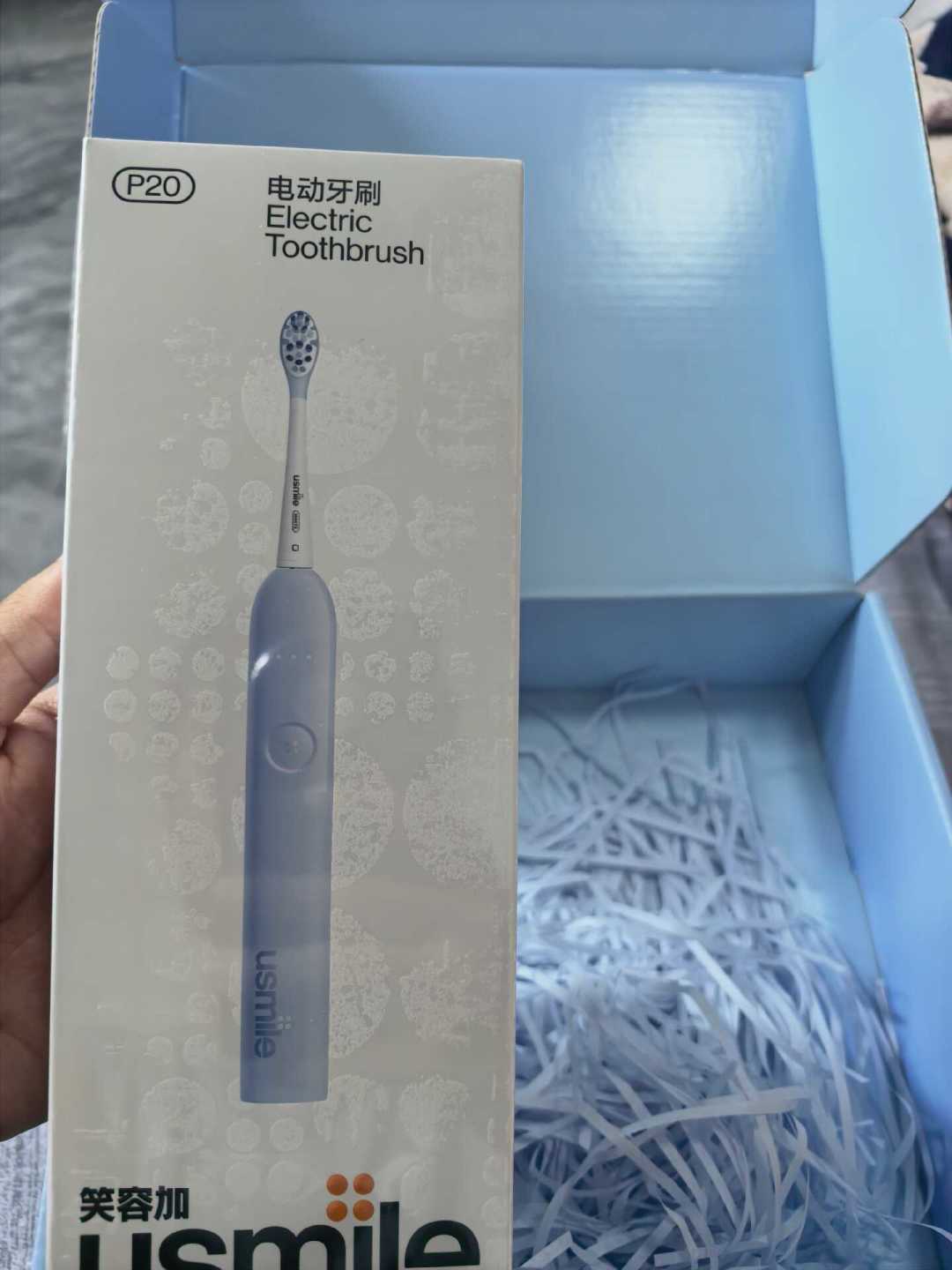 usmile笑容加的20多个型号里,真正的分岔题藏在评论区:先对牙齿史,再吵智能溢价值不值