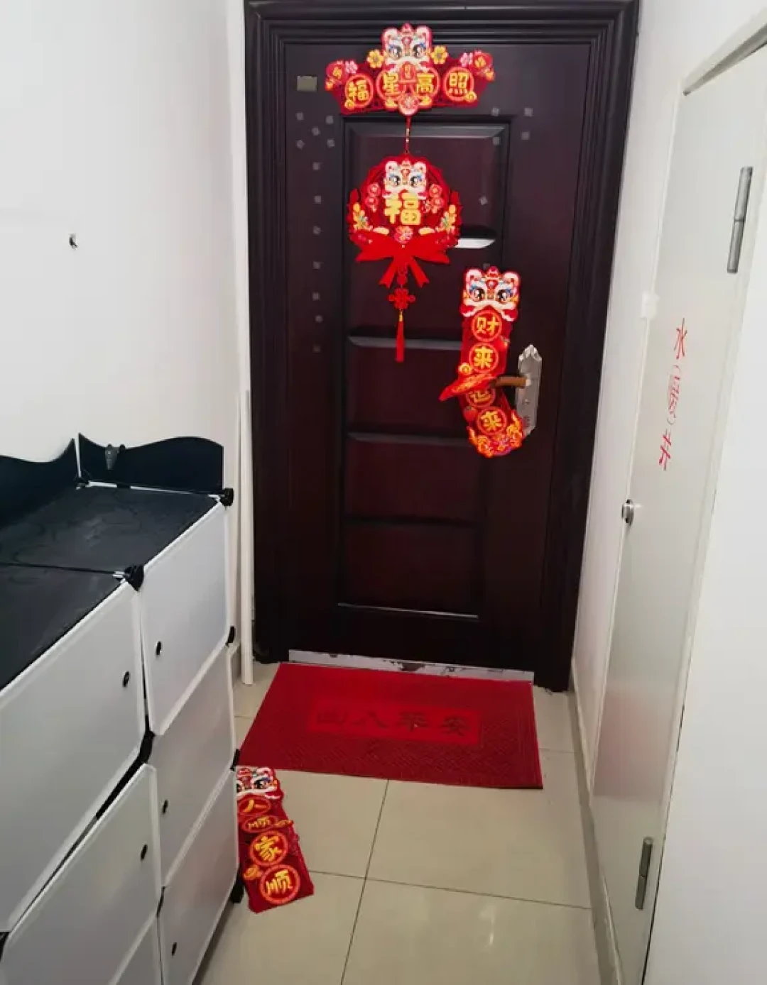 羊年对联打样潮开锣:想上磁吸春联,先花10秒测试你家大门
