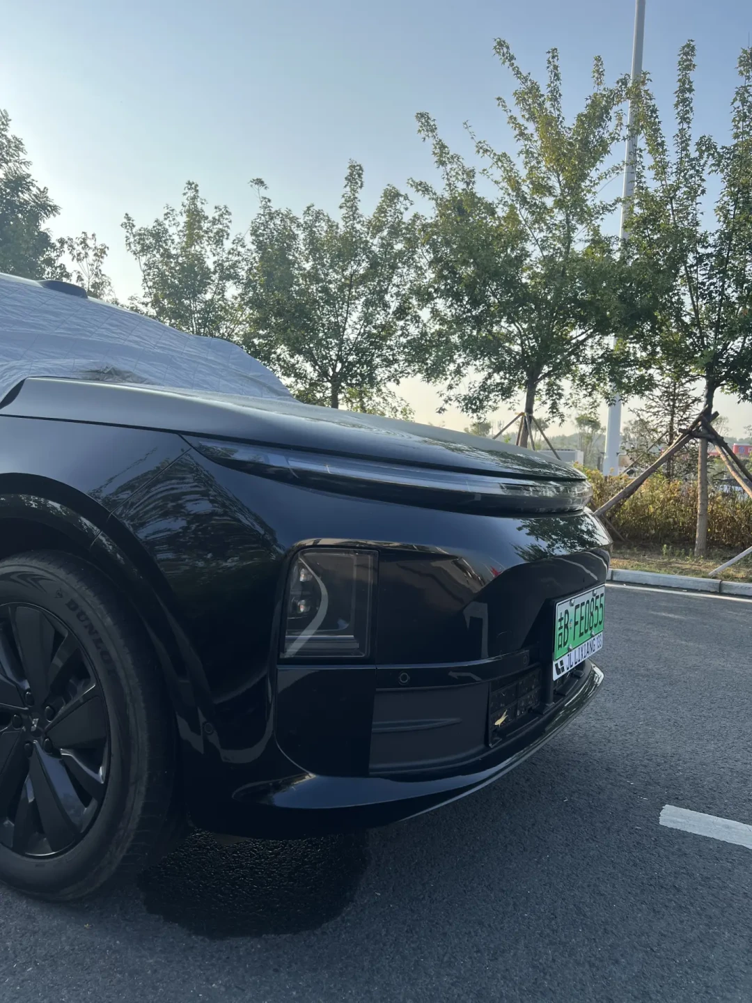 服务区睡一晚真耗6度电？对完8组车主实测，国庆电车过夜真正怕的不是电费