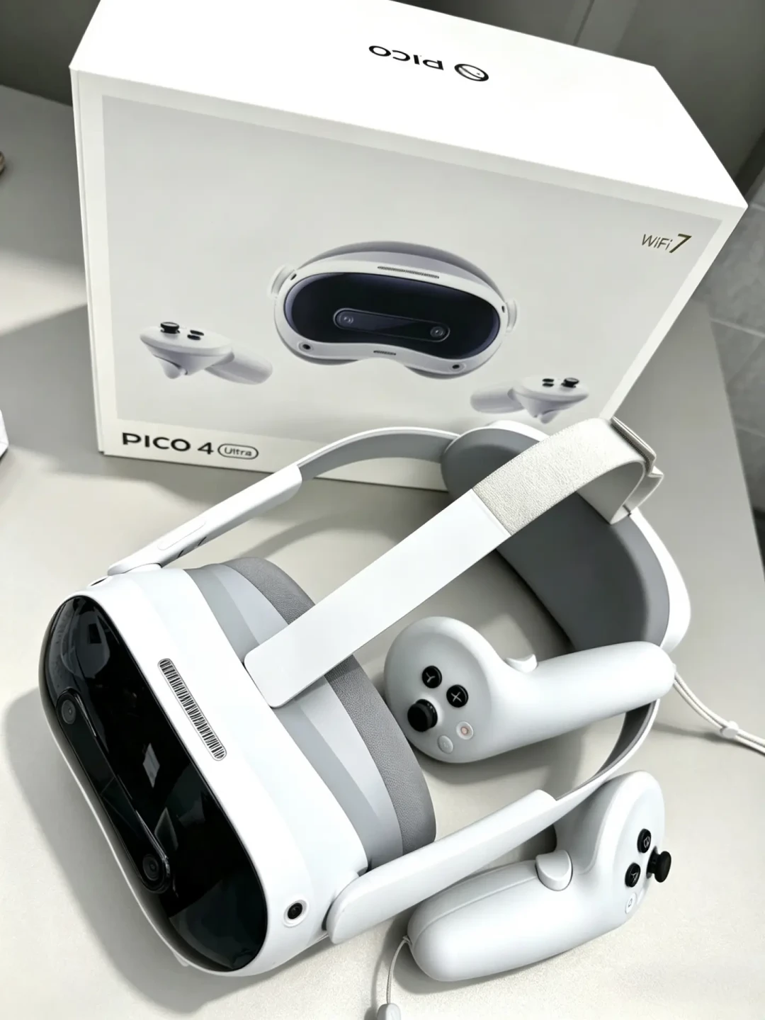 吃灰机正在变成“干活的”:PICO 4 Ultra 为什么突然成了具身智能的采集工具