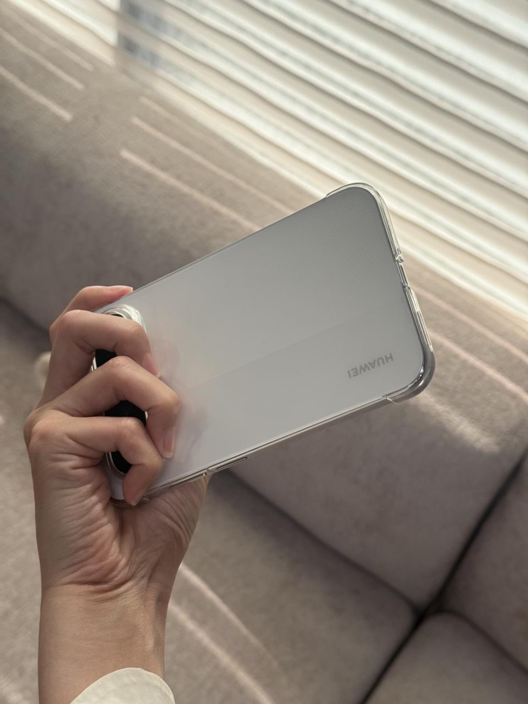 余承东把复古游戏带进鸿蒙:从7月首发到9月3DS在门口,这四笔账对完再买手柄