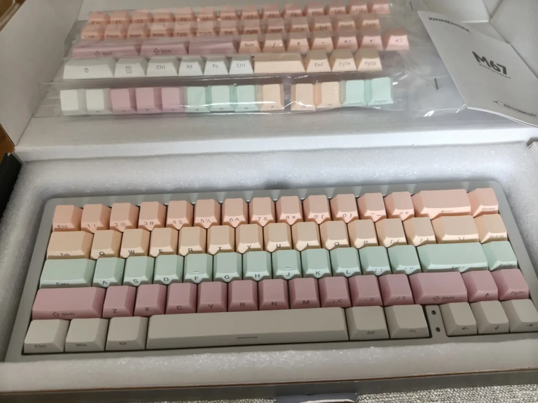新键盘卷到50块,闲鱼还挂着3折:这个9月的二手机械键盘,三类捡、三类别碰