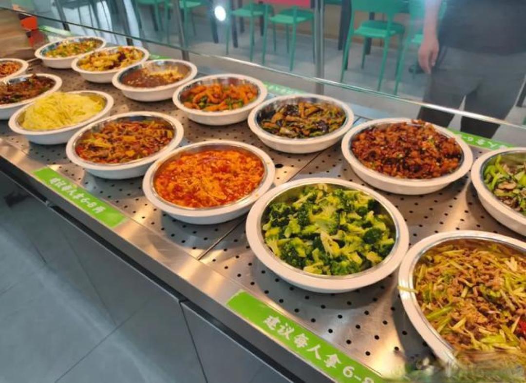 UP主实探避坑专家勇哥餐厅 揭秘网红流量下的真实餐饮考验