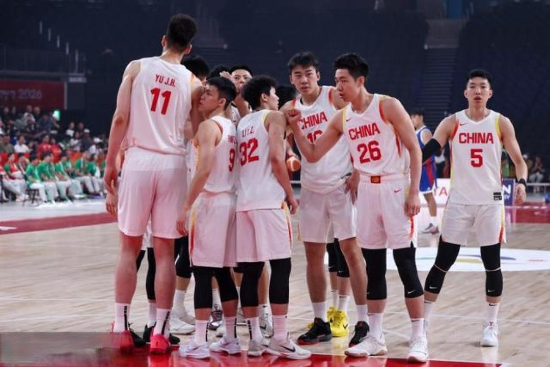 小组赛狂胜128分强势晋级,中国男篮考验或许要等半决赛