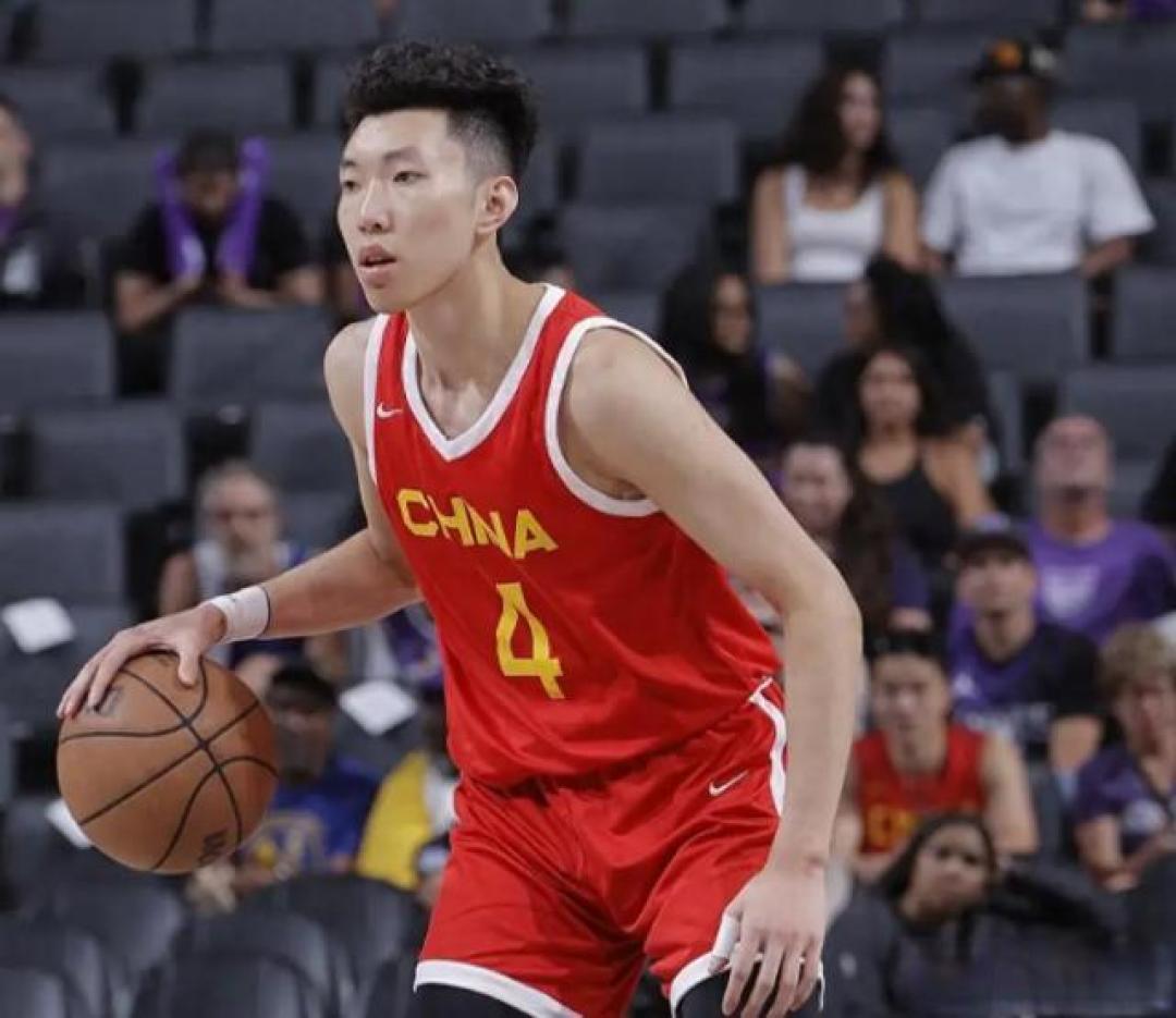 44分大胜复仇菲律宾！中国男篮全胜进八强，王俊杰20+14