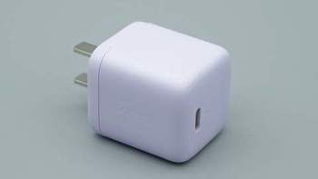 淡紫色磨砂质感+69g轻巧机身，倍思45W迷你氮化镓充电器拆解