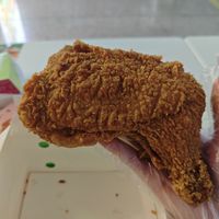 选快餐炸鸡,薄面衣和大块腿肉更关键