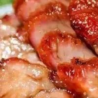 蜜汁叉烧：红亮琥珀，粤味甜香