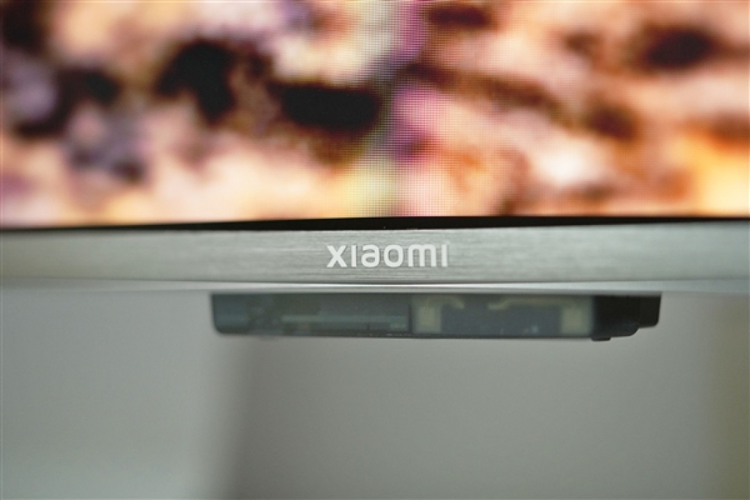 三色独立发光!小米首款RGBMini LED电视图赏