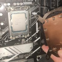裸跑3年没硅脂！i7-12700K真能抗：全靠降频保命