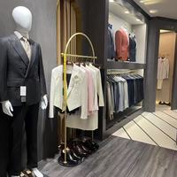 给队友结婚西服挑了好久的面料