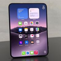 罗永浩犀利点评苹果：居然只提供必须用eSIM的折叠屏 自信得离谱