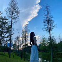 黑白吊带+白纱裙｜温柔氛围感穿搭✨