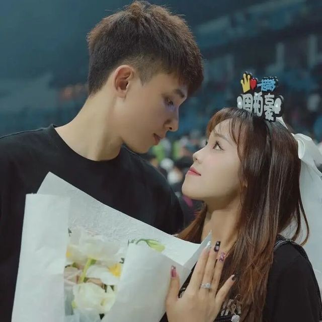 黄牛把演唱会“求婚位”炒到上万，可浪漫这东西，从来不在座位上