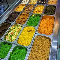 2.5万收藏的宿舍速食减脂帖，续集今天刚发：我把600元方案对了三笔账——0.11元一克的蛋白是真的，"一只鸭腿36克蛋白"是虚的，常温列表里最该盯的不是防腐剂是钠