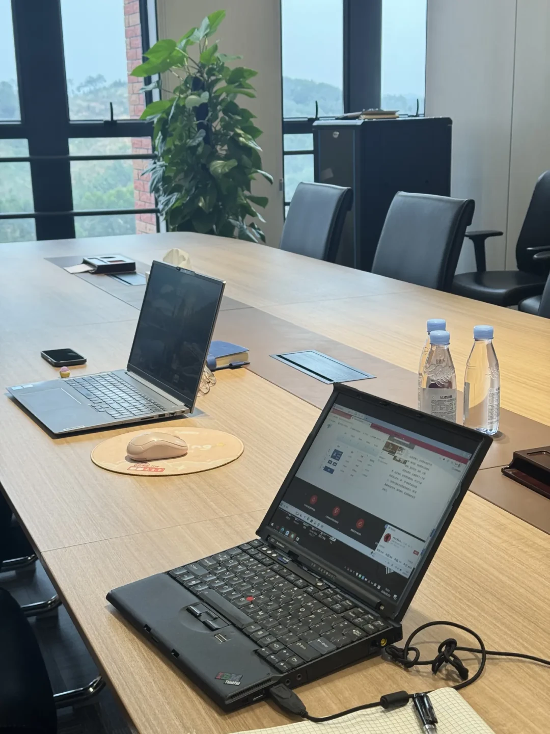 一万多买的X1C两年卡到5800卖掉,380块收的X230还在写代码:核完ThinkPad的耐用账,想用十年的人这么买
