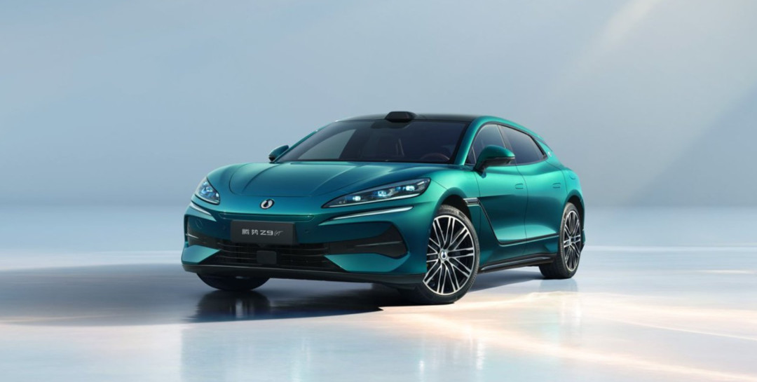36.9万Model Y Performance上市,评论区刷屏